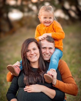 Ten čas opravdu rychle letí 🥹 Za chvilku už ve čtyřech 🧡 #rodina #budemectyri #cekamemiminko #podzim #ctyrlistek